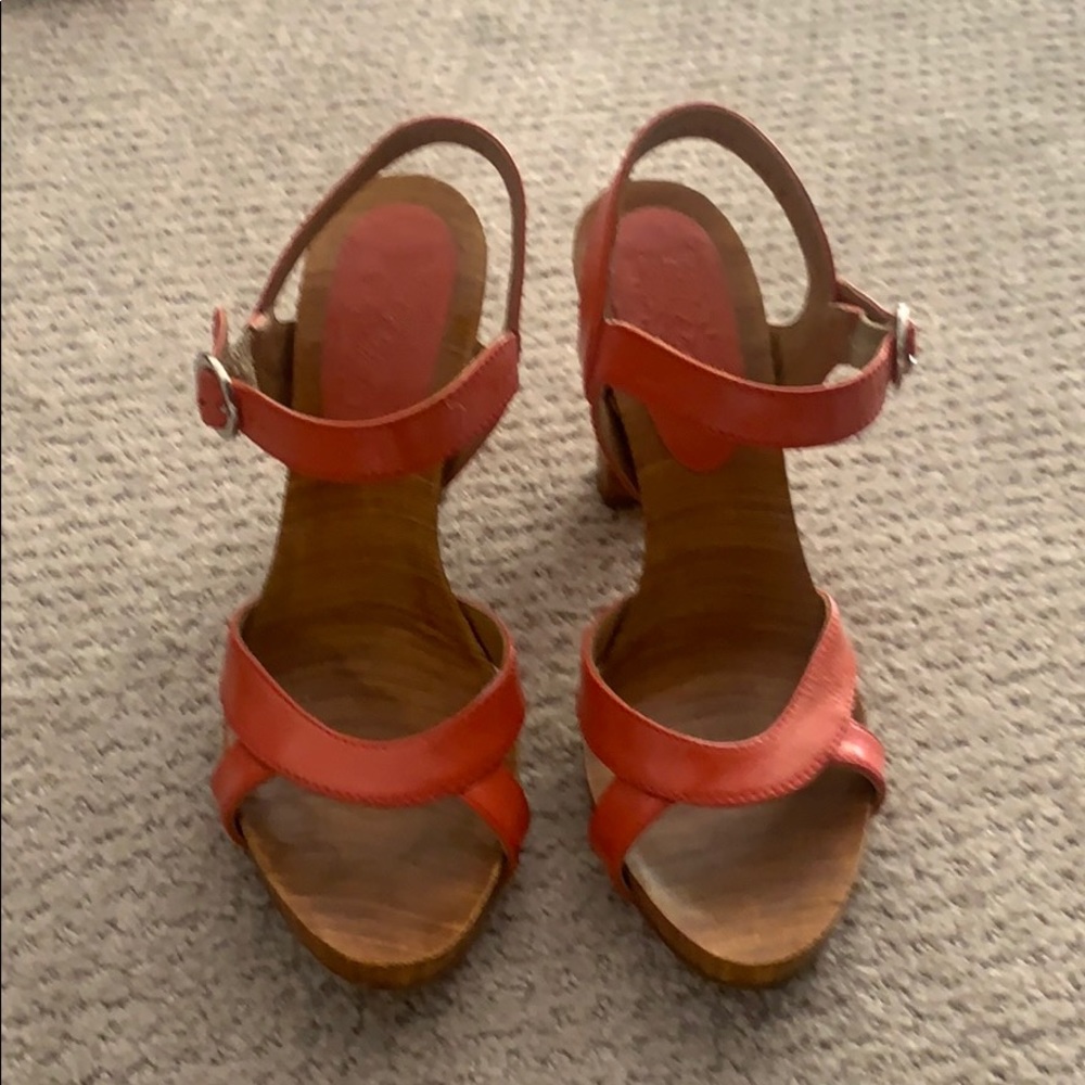 Beautiful orange Salvatore Ferragamo heel